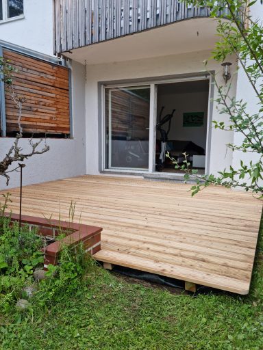 Holzterrasse